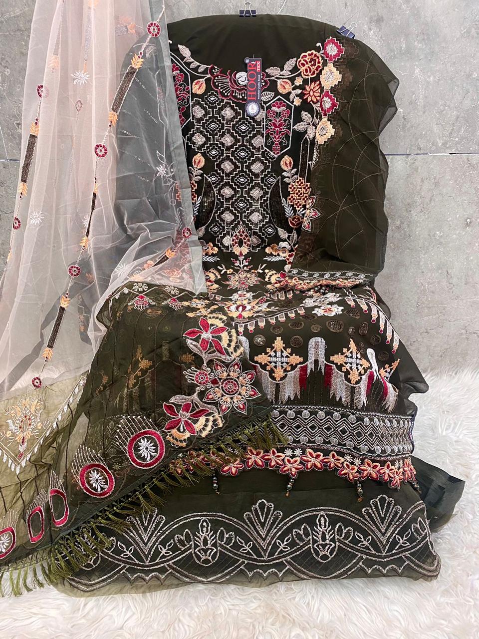 Heavily Embroidered Pakistani Style Suit Set
